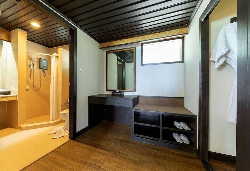 بنجلو قياسى مطلّ علي الحديقة, Phi Phi Holiday Resort