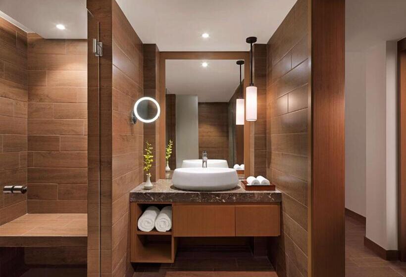 Club Room King Bed, Hyatt Regency Kuantan Resort