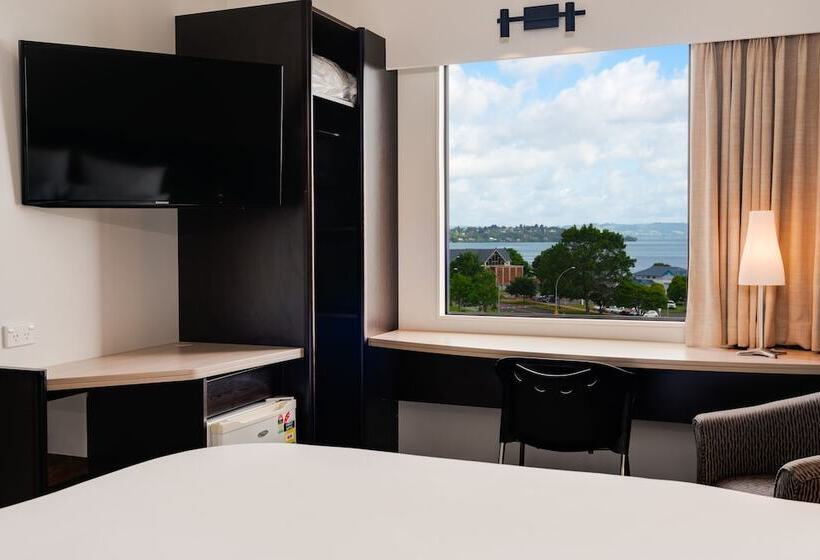 스탠다드 룸 더블 침대 2개, Ibis Rotorua