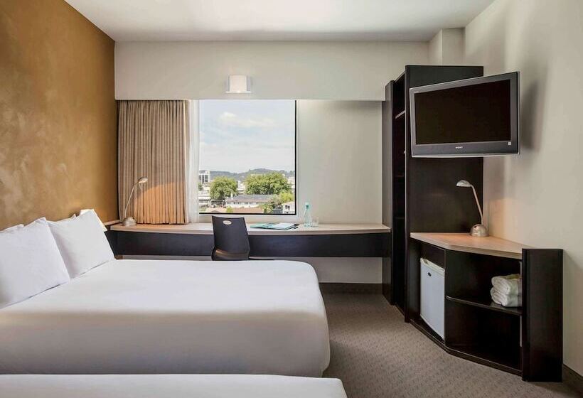 스탠다드 룸 더블 침대 2개, Ibis Rotorua