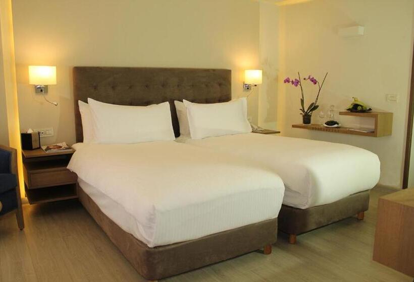 اتاق لوکس با تخت بزرگ, Intercontinental Mzaar Lebanon Mountain Resort & Spa, An Ihg