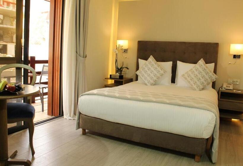 Classic room with balcony, Intercontinental Mzaar Lebanon Mountain Resort & Spa, An Ihg