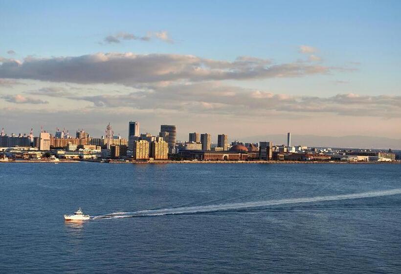Comfort room with view, Kobe Meriken Park Oriental