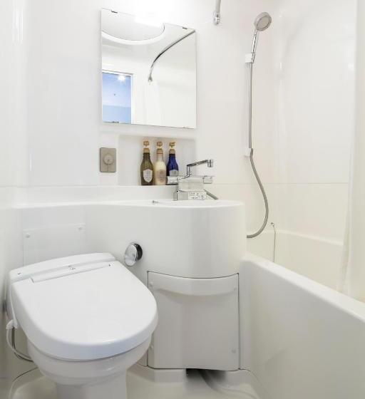 Номер Superior, Mystays Shin Osaka Conference Center