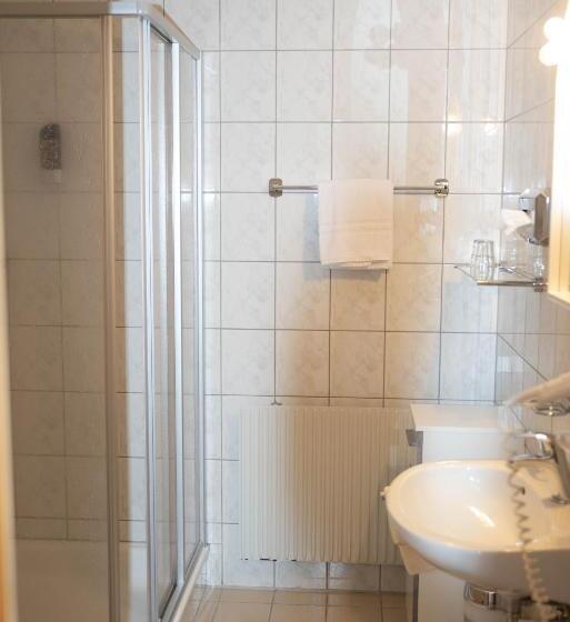 Quarto Triplo Estandar, Pension Christine