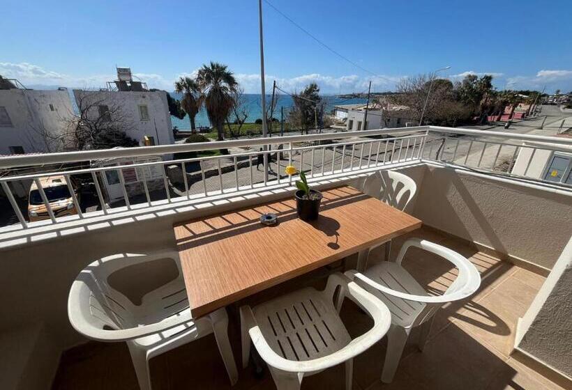 آپارتمان 1 خوابه با چشم‌انداز دریا, Holiday Apart 50 Meters To Beach, Sea View Apartments