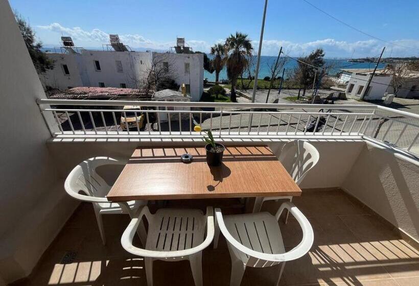 آپارتمان 1 خوابه با چشم‌انداز دریا, Holiday Apart 50 Meters To Beach, Sea View Apartments