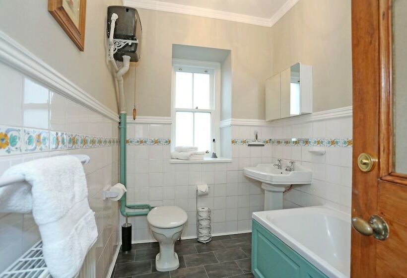 Дом 3 Спальни, Aberdeen Lighthouse Cottages