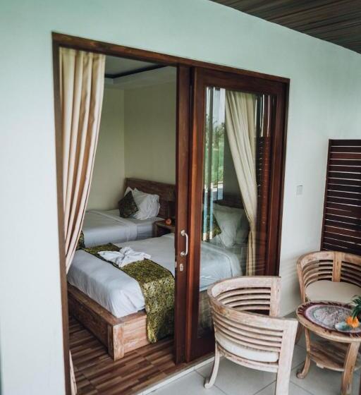 Номер Стандарт Вид на Бассейн, The Sawah Resort & Villa