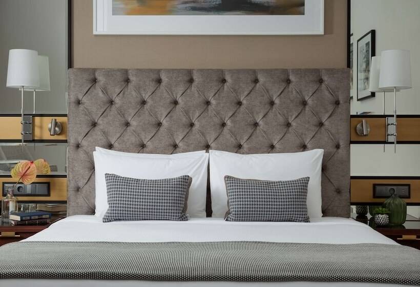 Номер Комфорт, Chekhoff Hotel Moscow Curio Collection By Hilton