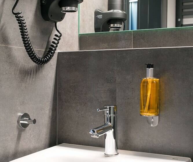 Quarto Estandar Individual, O3
