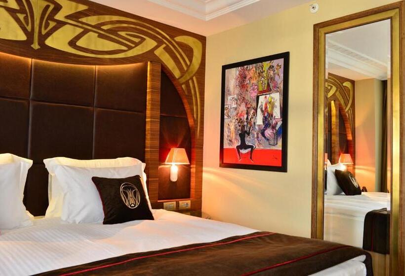 اتاق لوکس با تخت بزرگ, Warwick Ankara