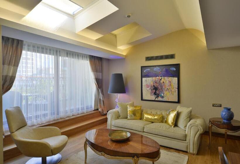 سوئیت پنت هاوس, Warwick Ankara