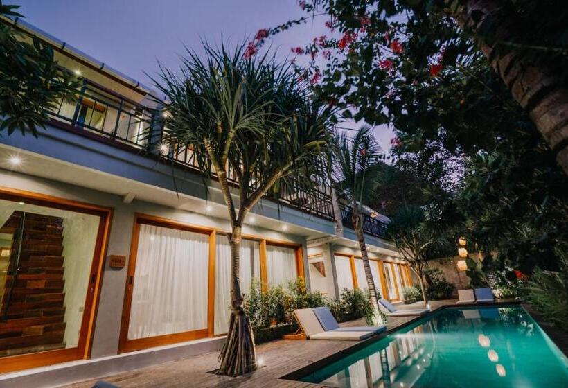 اتاق لوکس با بالکن, Zin Canggu Resort & Villas