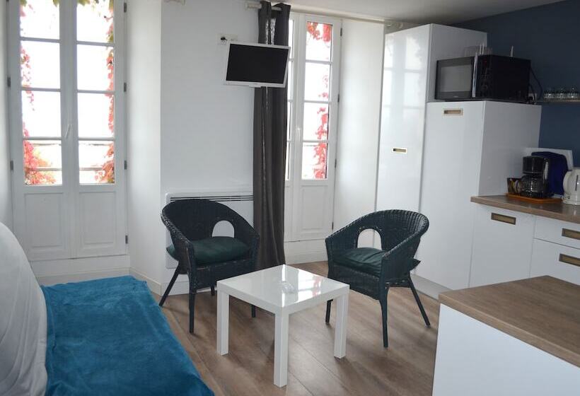 Tengerre Néző 1 Szobás Apartman, Le Môle