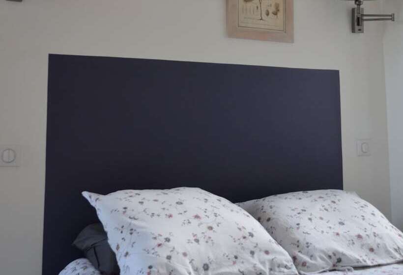 1 Szobás Apartman Terasszal, Le Môle