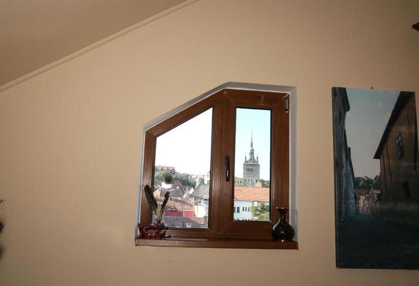 اتاق استاندارد با سرویس بهداشتی مشترک, Cosbuc Residence & Villa