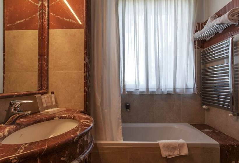 اتاق استاندارد, Grand Hotel La Chiusa Di Chietri