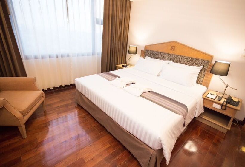 سوییت اجرایی, Grand Tower Inn Rama 6   Sha Extra Plus