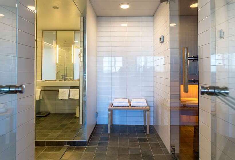 Полулюкс Кровать Кинг, Hilton Tokyo Narita Airport