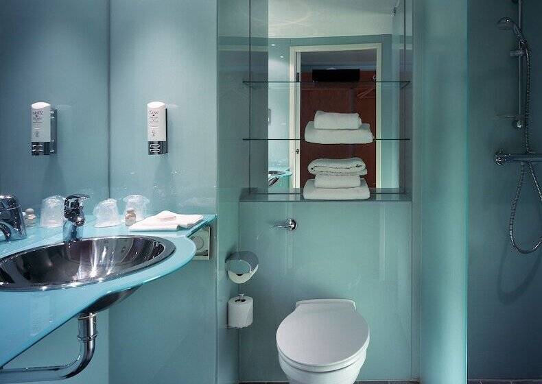 Habitación Estándar, Holiday Inn London West, An Ihg