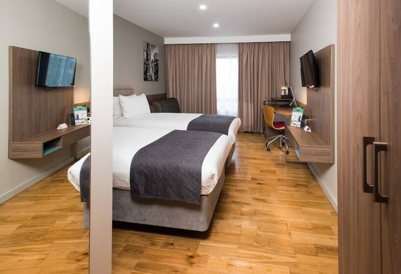 Habitación Estándar Adaptada para Discapacitados, Holiday Inn London West, An Ihg