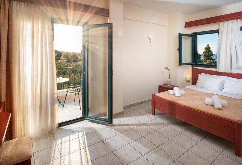 Family Suite, Lesse