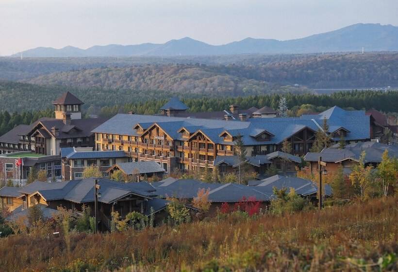 سوییت با چشم‌انداز کوه, Swissôtel Resort Changbaishan
