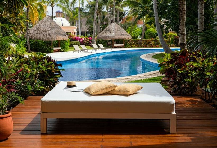 سوییت با چشمانداز استخر, Excellence Riviera Cancun All Inclusive - Adults Only