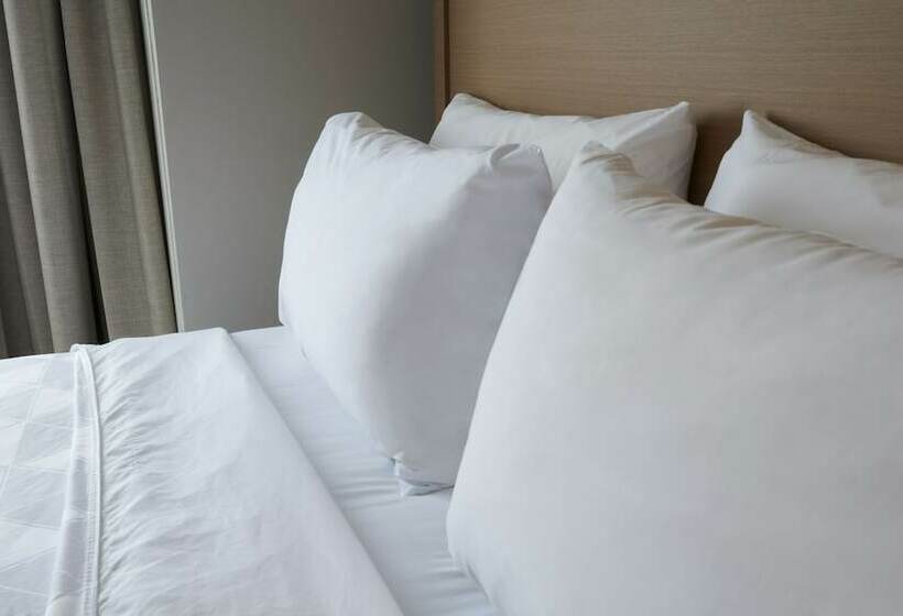 高级客房, Holiday Inn & Suites Ottawa Kanata, An Ihg