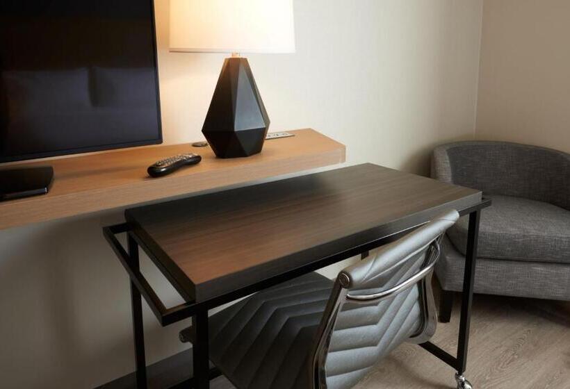 高级客房, Holiday Inn & Suites Ottawa Kanata, An Ihg