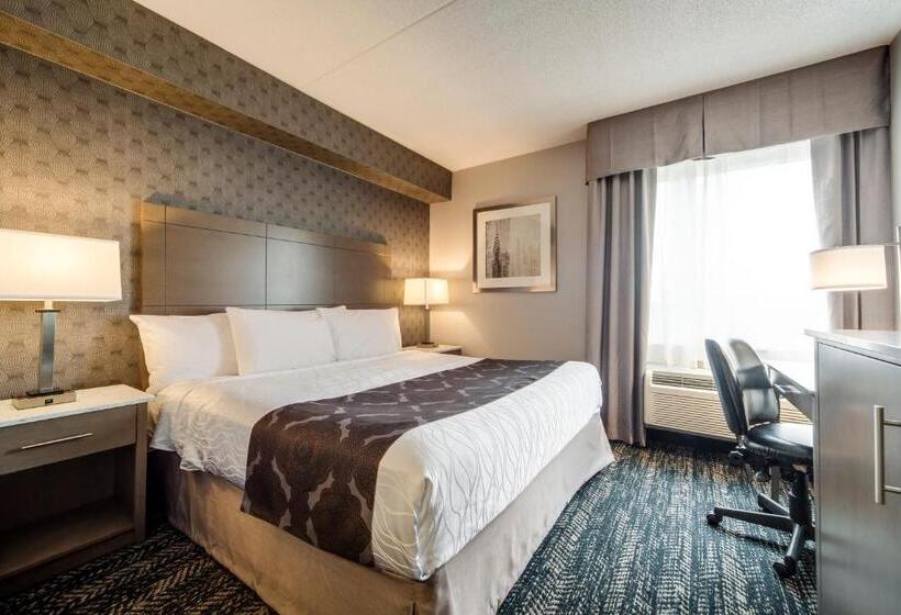 סוויטה, Monte Carlo Inn Brampton