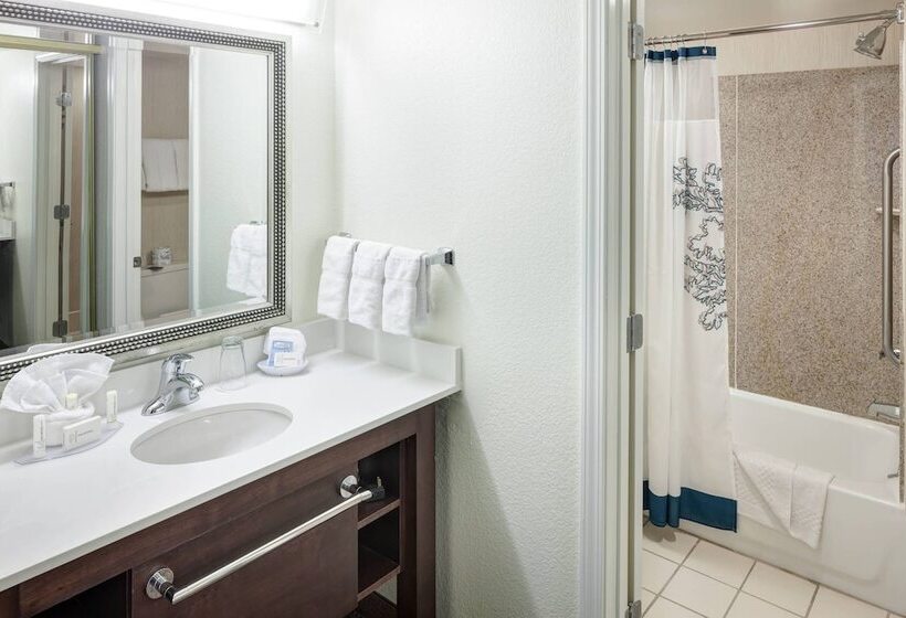 Люкс 2 Спальни, Residence Inn Kansas City Country Club Plaza