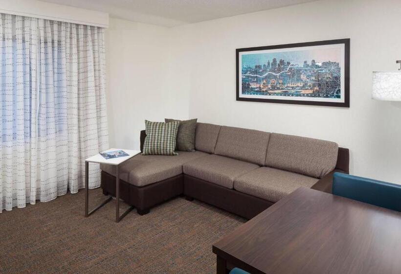 Люкс Кровать Квин, Residence Inn Kansas City Country Club Plaza