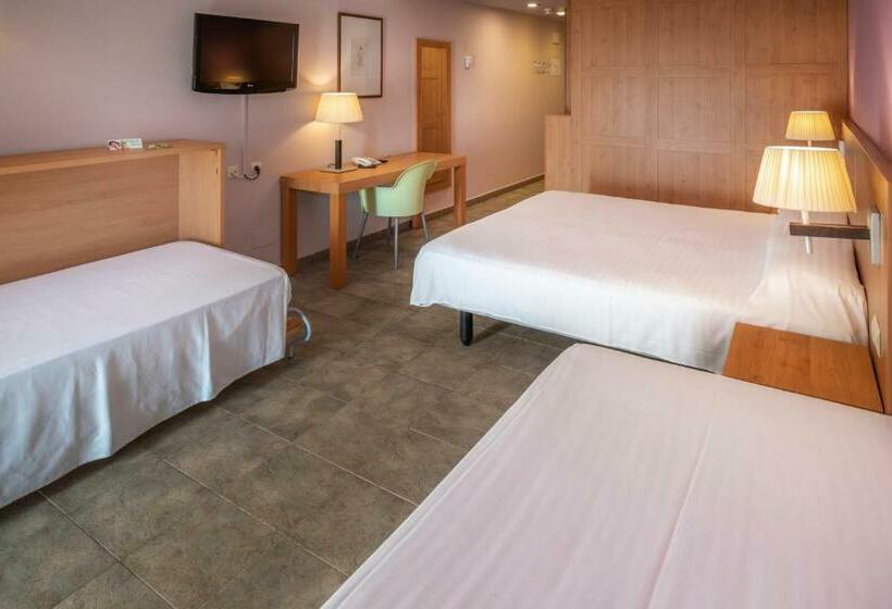 Семейный Номер Вид на Сад, Vilar Rural De Sant Hilari Sacalm By Serhs Hotels