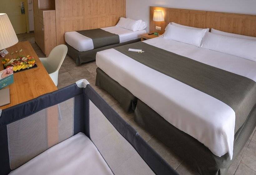 Номер Стандарт Трехместный, Vilar Rural De Sant Hilari Sacalm By Serhs Hotels