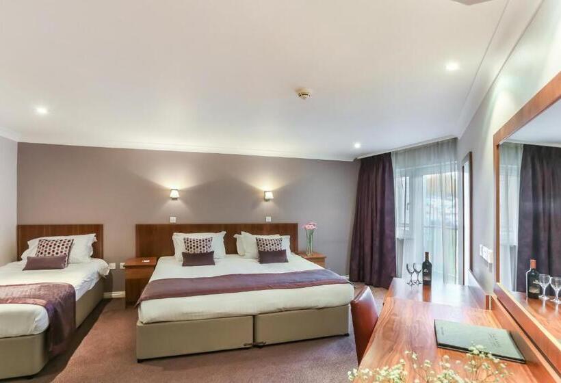 Номер Клуб Трехместный, Stoke By Nayland Hotel, Golf & Spa