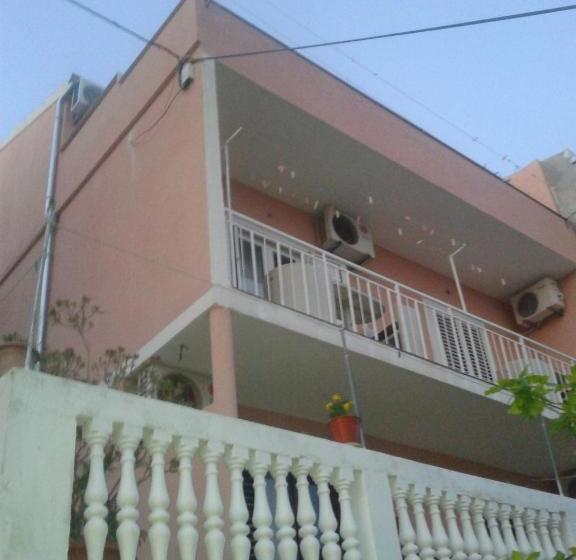 エコノミールーム, Apartments Alissa