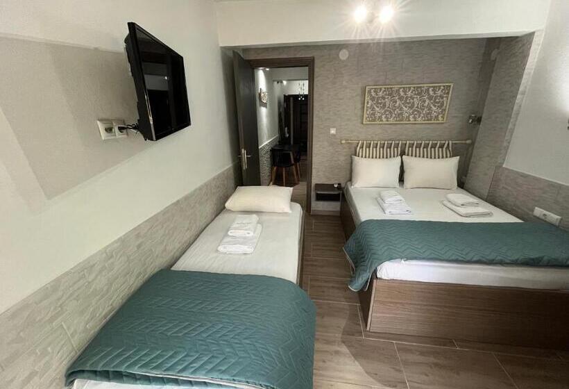 Quarto Triplo Deluxe, Grecian Sea