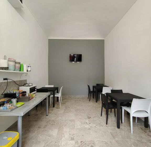 غرفة عائلية, Hostel Turin Metro Young