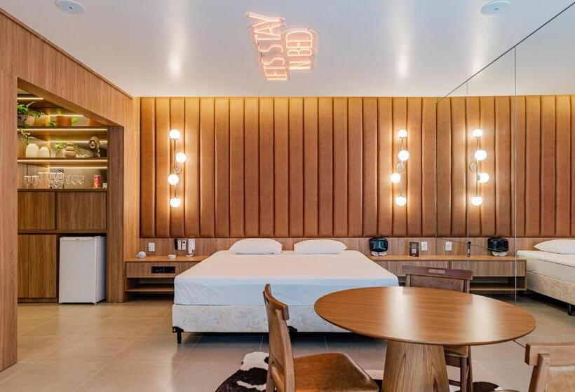 스위트 킹사이즈 침대, Monn Cherry Motel