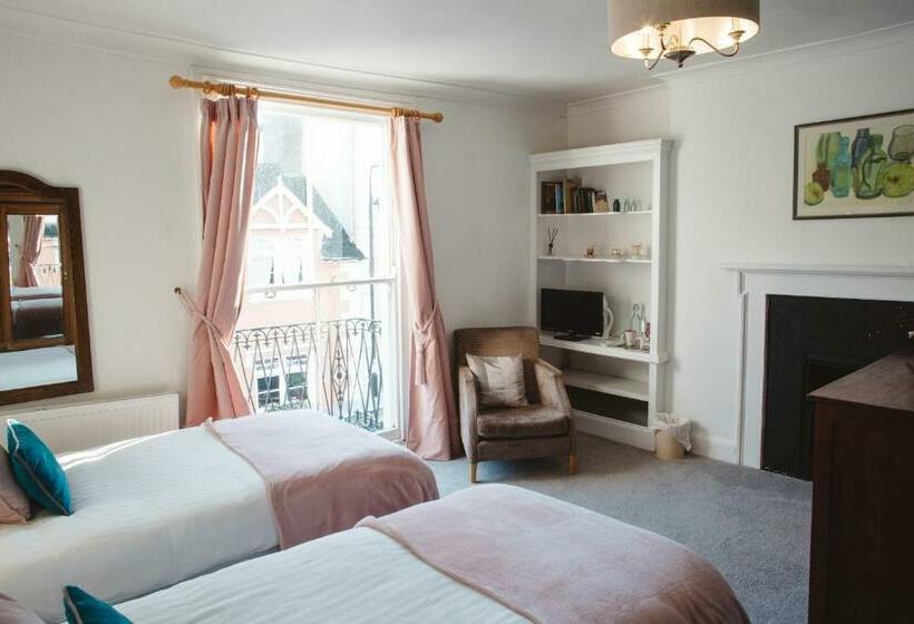 Номер Стандарт, Ashburton Court