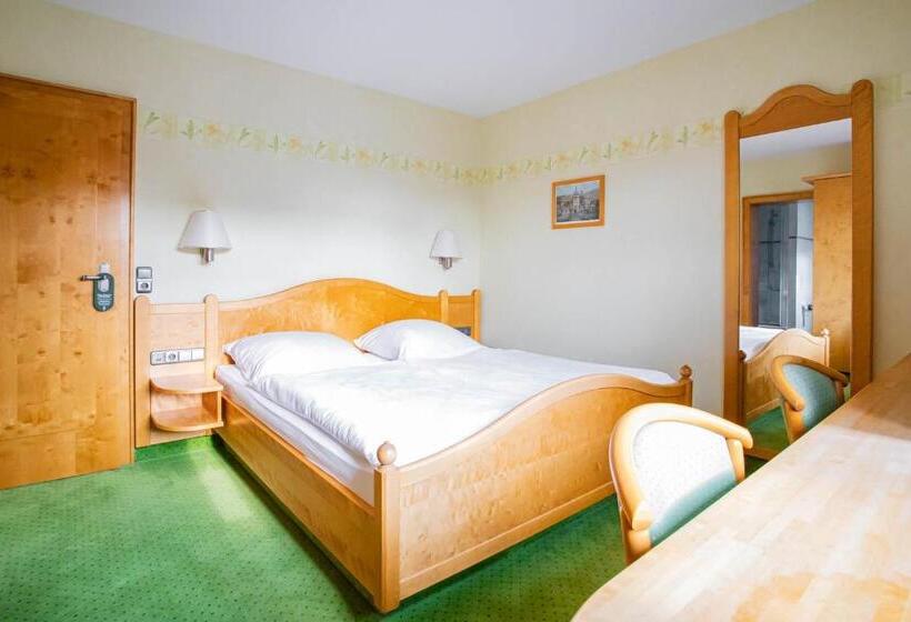 Номер Стандарт, Pension Eschwege