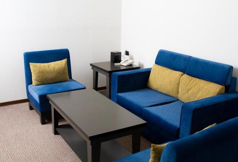 Family Suite, Rosefield