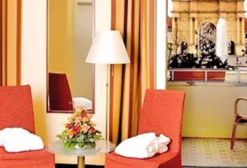 Quarto Estandar, Am Luisenplatz