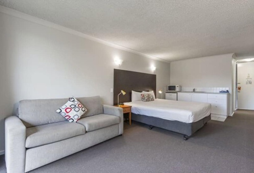 Студия Стандарт, Knox International Hotel And Apartments