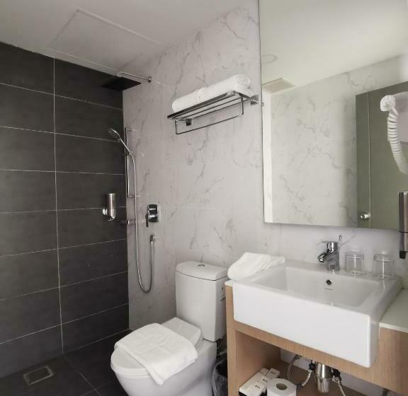 발코니 디럭스 룸, Otel Hotel Sibu