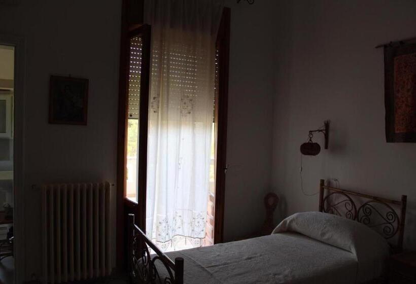 Номер Стандарт Трехместный, Villa Pedaci B&b