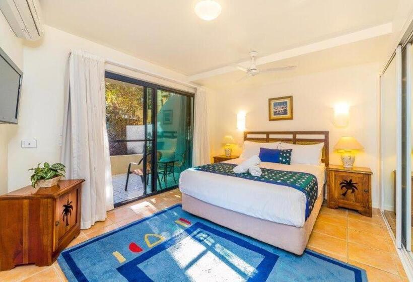 Апартаменты 1 Спальня, The Cove Yamba