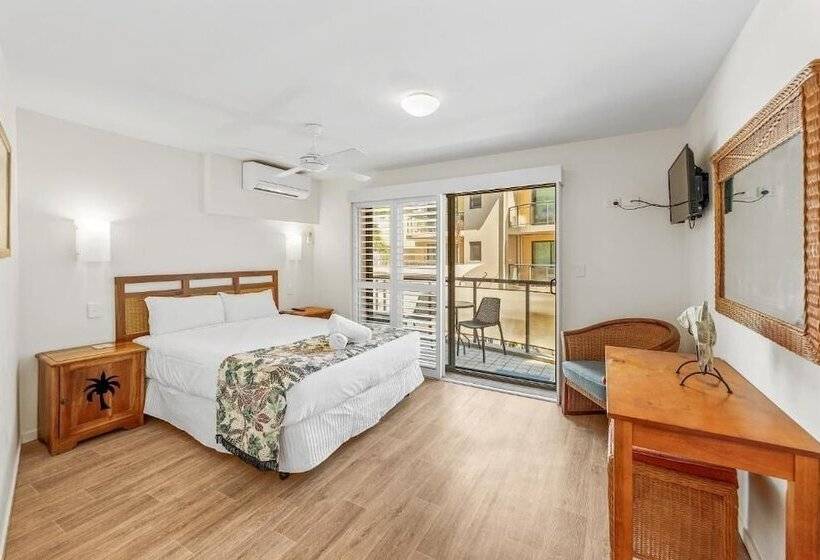 Апартаменты 3 Спальни Вид на Море, The Cove Yamba